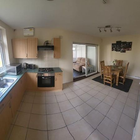 4 Bed Family Home With Secure Parking. Warwick Uni Coventry Dış mekan fotoğraf